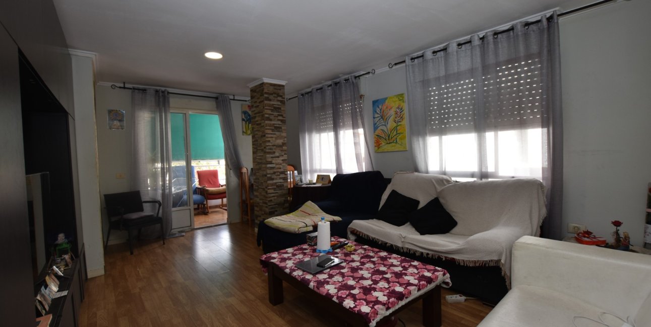 Resale - Apartment / flat -
Torrevieja - Torrevieja - Centre