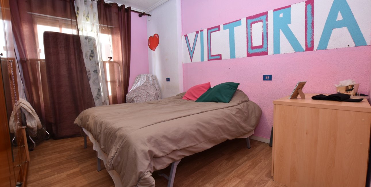 Resale - Apartment / flat -
Torrevieja - Torrevieja - Centre