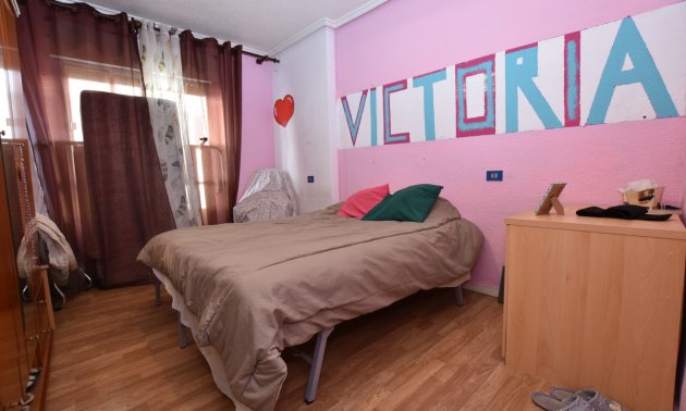 Resale - Apartment / flat -
Torrevieja - Torrevieja - Centre