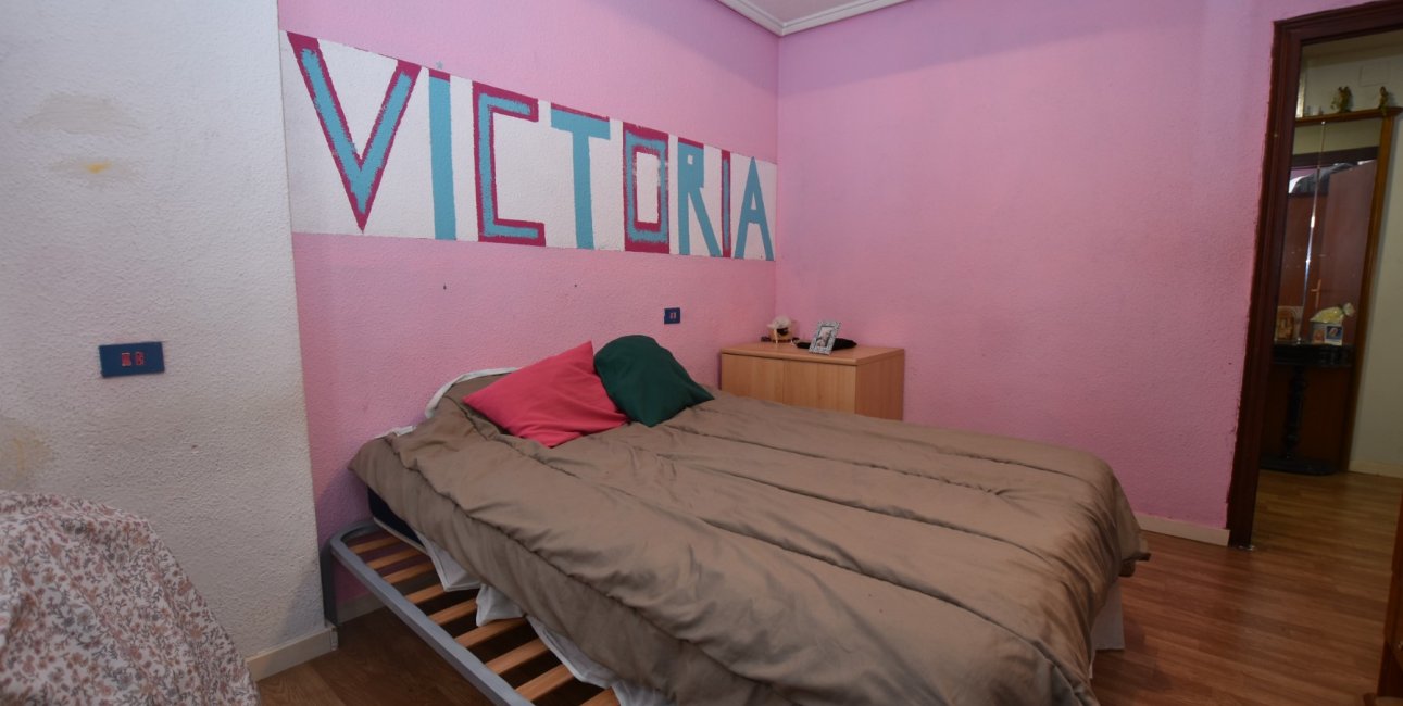 Resale - Apartment / flat -
Torrevieja - Torrevieja - Centre