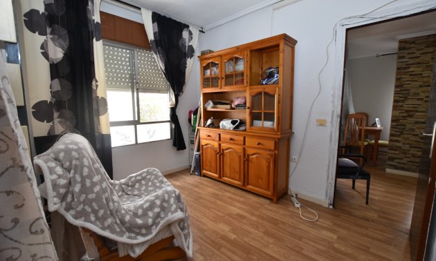 Resale - Apartment / flat -
Torrevieja - Torrevieja - Centre