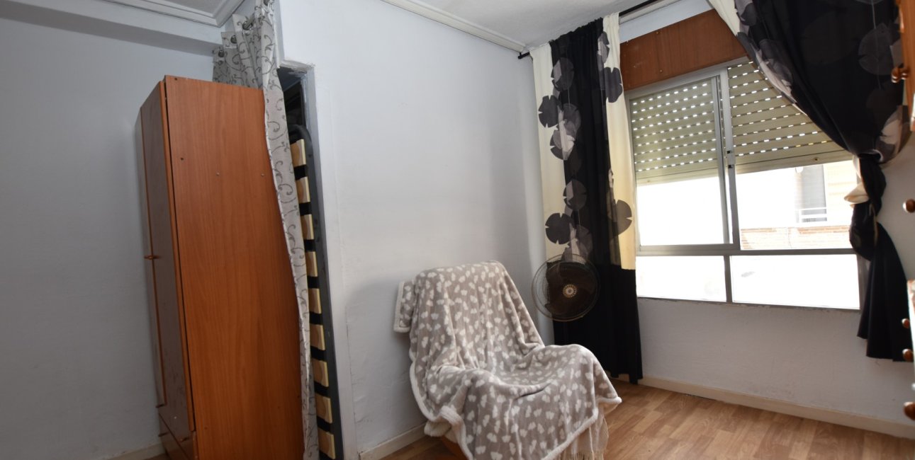 Resale - Apartment / flat -
Torrevieja - Torrevieja - Centre