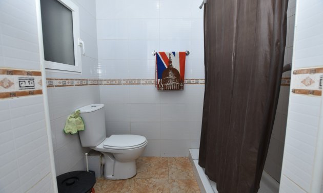 Resale - Apartment / flat -
Torrevieja - Torrevieja - Centre