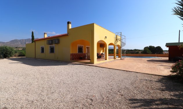Resale - Country House -
Albatera - Albatera - Country