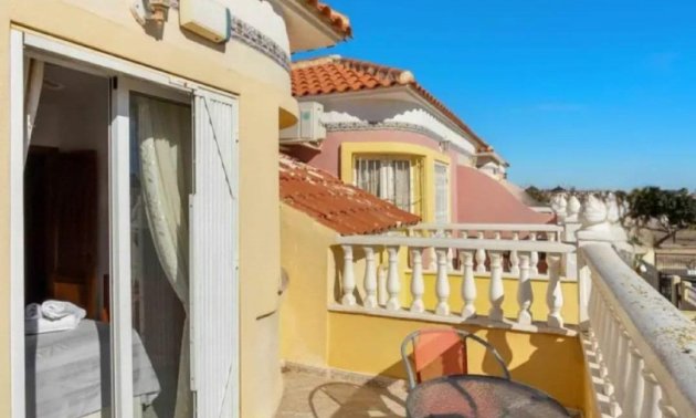 Rynek wtórny - Bungalow -
Orihuela Costa - Lomas de Cabo Roig