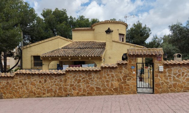 Reventa - Villa -
Orihuela Costa - Villamartin
