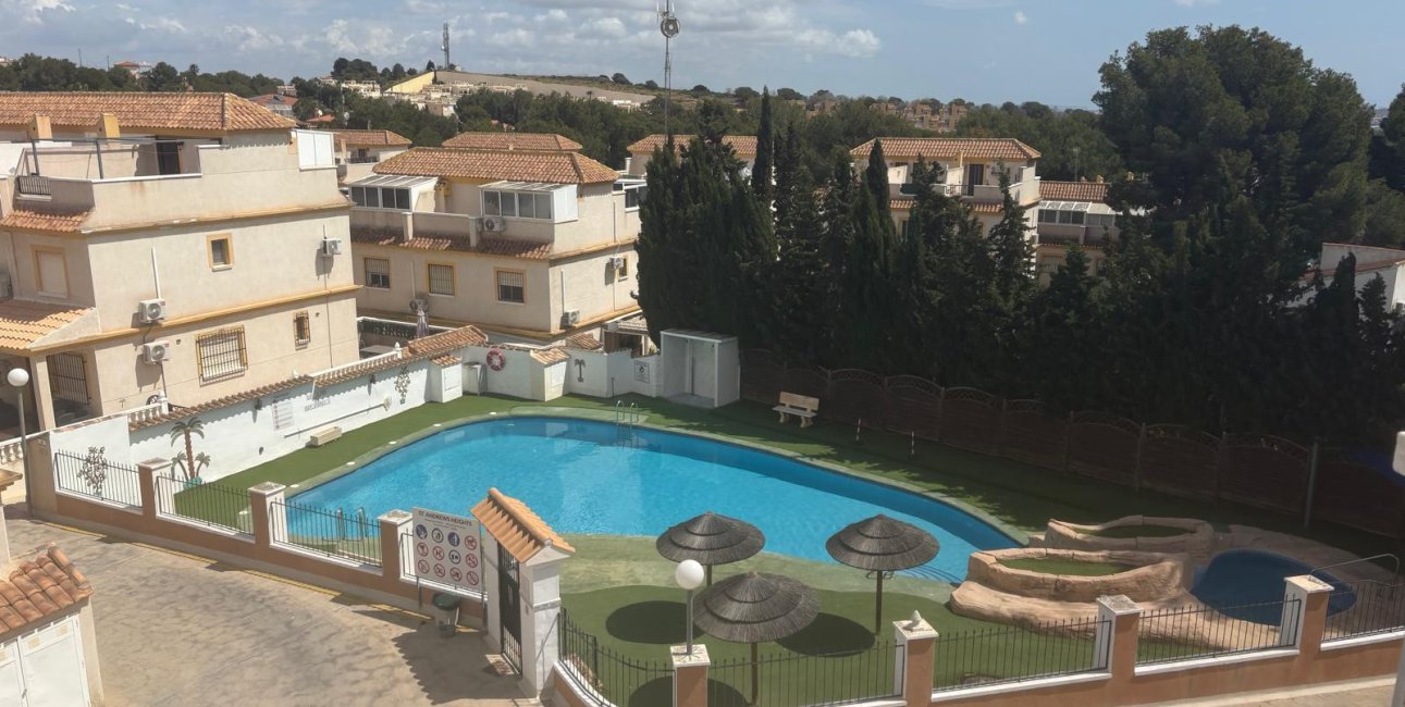 Resale - Townhouse -
Algorfa - Montemar