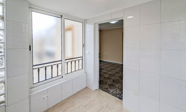 Resale - Apartment / flat -
Orihuela Costa - Playa Flamenca