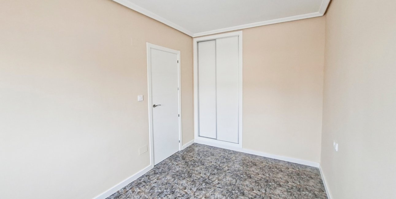 Resale - Apartment / flat -
Orihuela Costa - Playa Flamenca