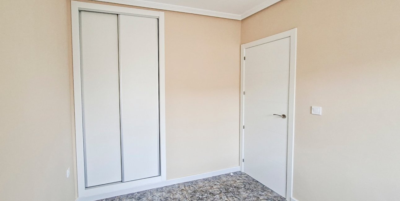 Resale - Apartment / flat -
Orihuela Costa - Playa Flamenca