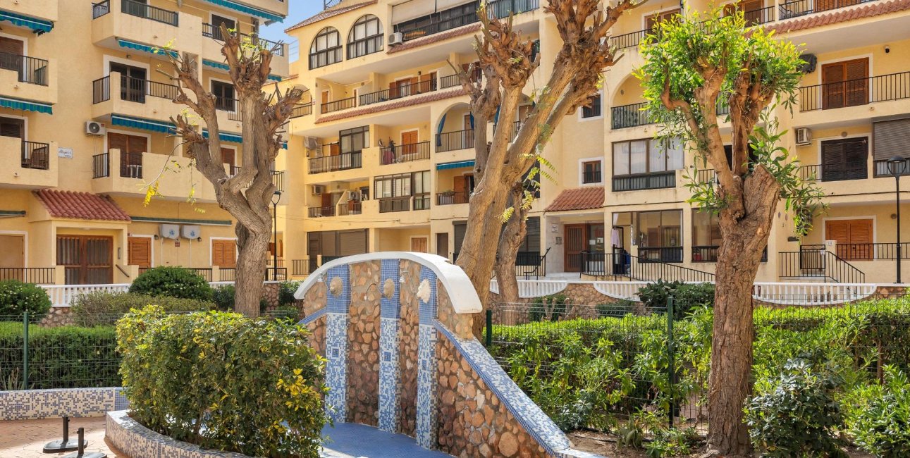 Resale - Apartment / flat -
Torrevieja - La Mata