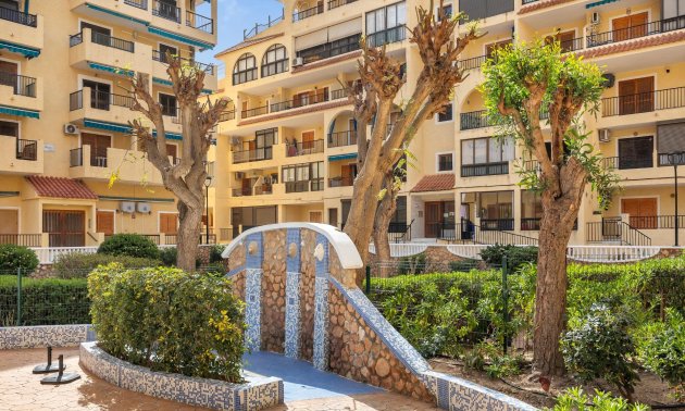 Resale - Apartment / flat -
Torrevieja - La Mata