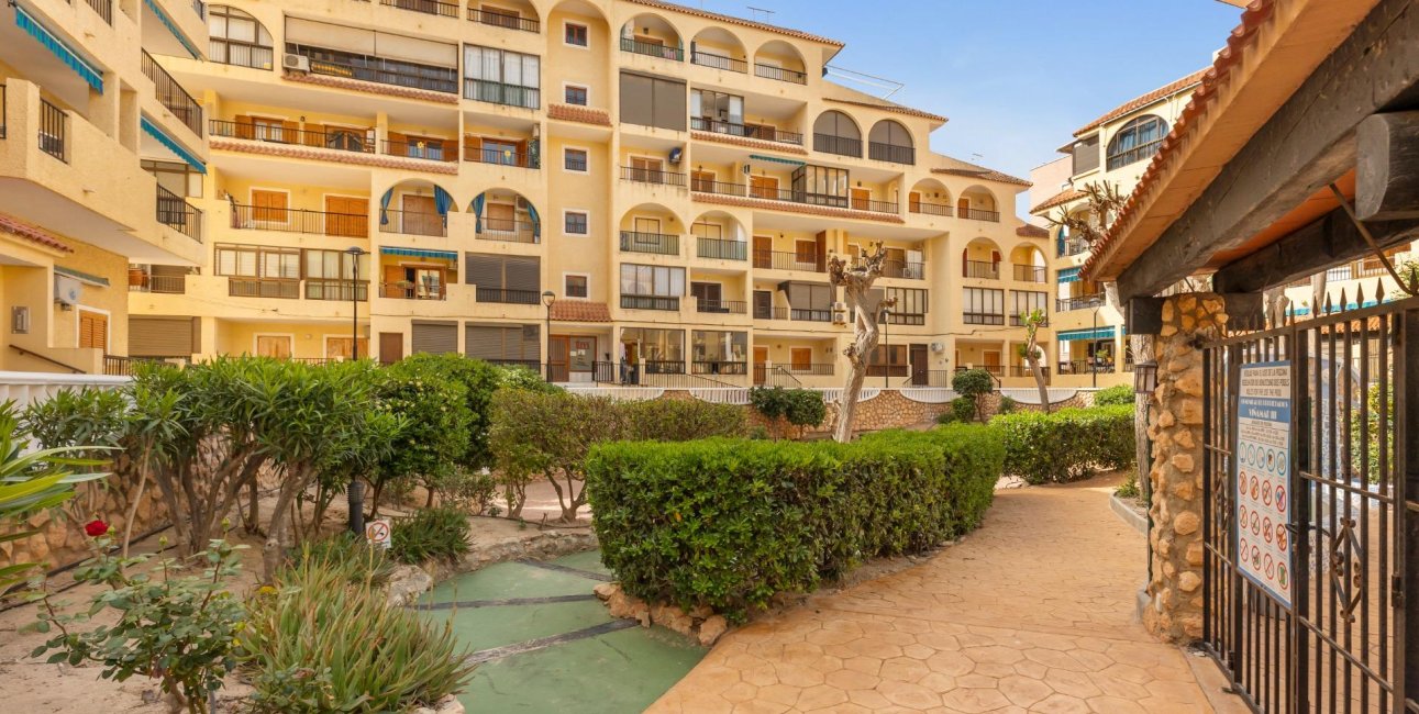 Resale - Apartment / flat -
Torrevieja - La Mata