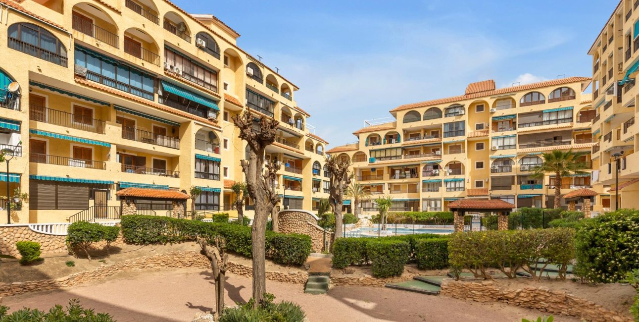 Resale - Apartment / flat -
Torrevieja - La Mata