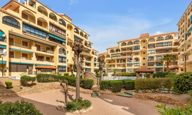 Resale - Apartment / flat -
Torrevieja - La Mata