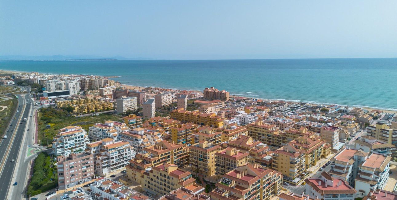 Resale - Apartment / flat -
Torrevieja - La Mata