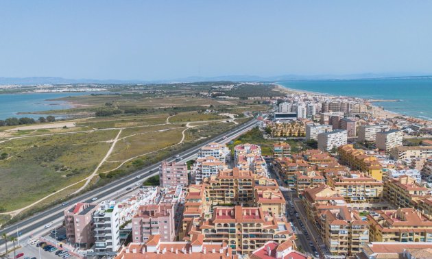 Resale - Apartment / flat -
Torrevieja - La Mata