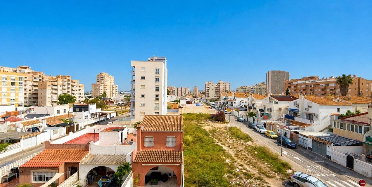 Resale - Apartment / flat -
Torrevieja - Nueva Torrevieja