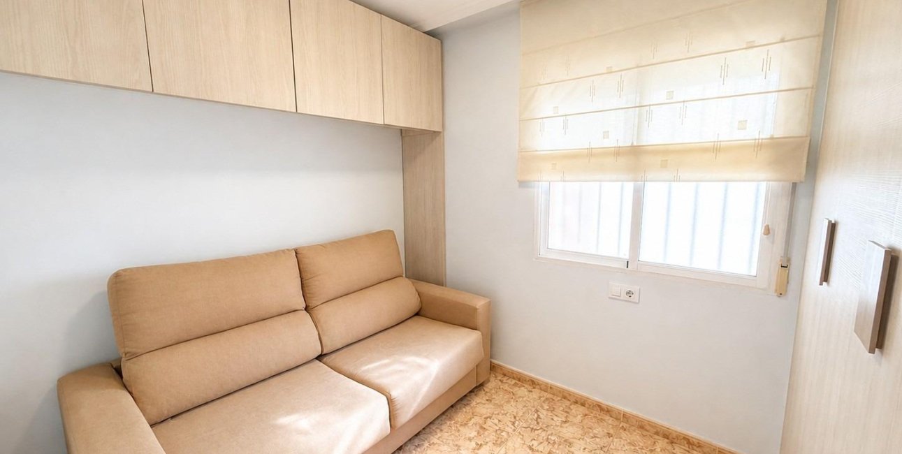 Resale - Apartment / flat -
Torrevieja - Nueva Torrevieja