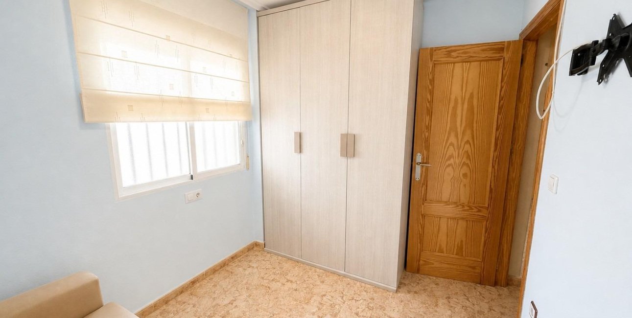 Resale - Apartment / flat -
Torrevieja - Nueva Torrevieja