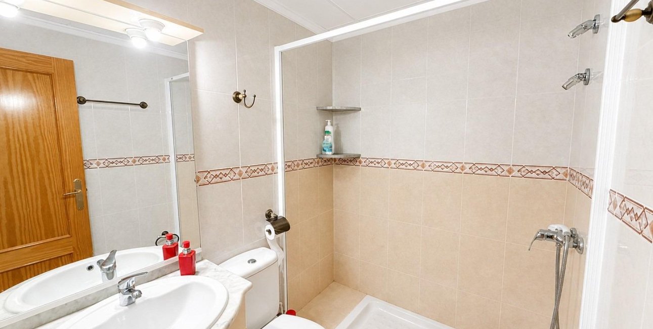 Resale - Apartment / flat -
Torrevieja - Nueva Torrevieja