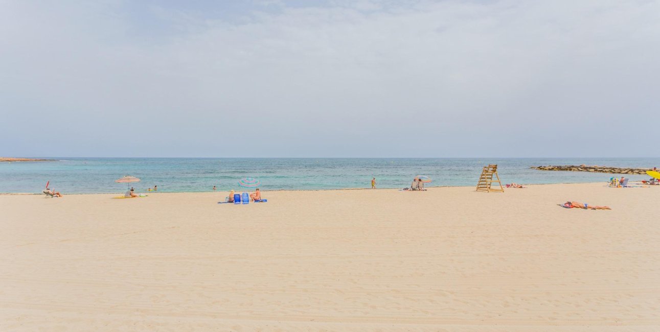 Resale - Apartment / flat -
Torrevieja - Nueva Torrevieja