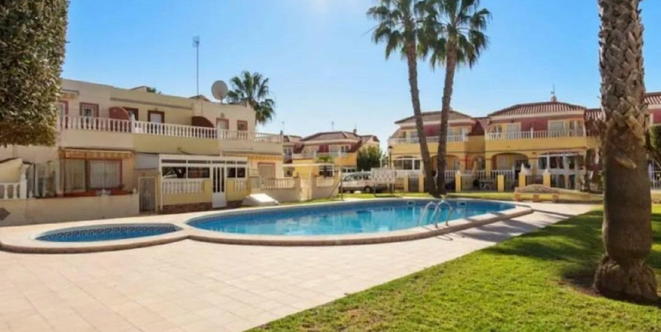 Rynek wtórny - Bungalow -
Orihuela Costa - Lomas de Cabo Roig