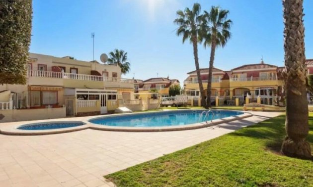 Rynek wtórny - Bungalow -
Orihuela Costa - Lomas de Cabo Roig