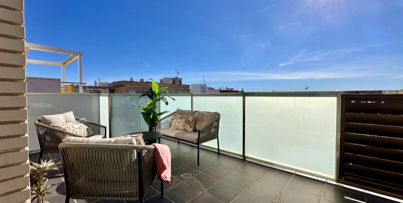Resale - Apartment / flat -
Torrevieja - Torrevieja - Centre
