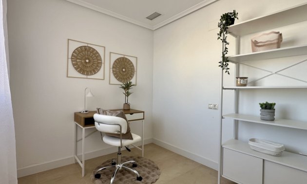 Resale - Apartment / flat -
Torrevieja - Torrevieja - Centre