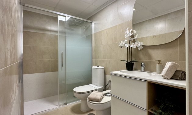 Resale - Apartment / flat -
Torrevieja - Torrevieja - Centre