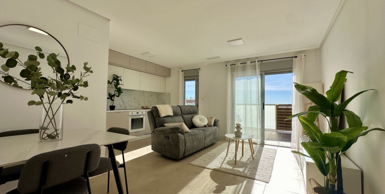 Resale - Apartment / flat -
Torrevieja - Torrevieja - Centre