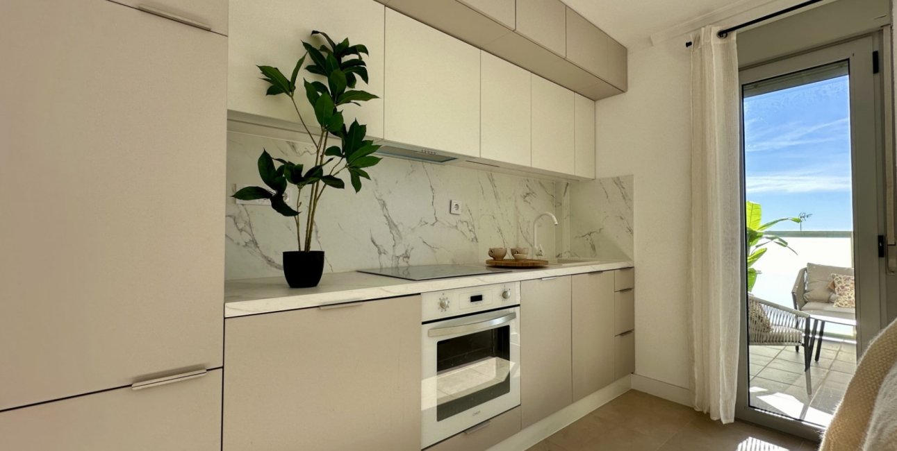 Resale - Apartment / flat -
Torrevieja - Torrevieja - Centre
