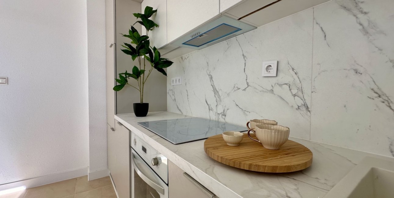 Resale - Apartment / flat -
Torrevieja - Torrevieja - Centre