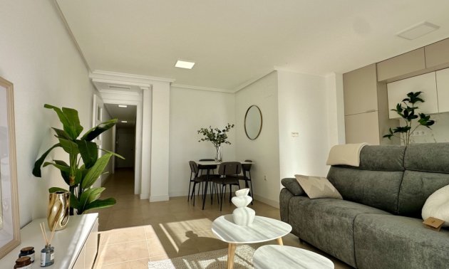 Resale - Apartment / flat -
Torrevieja - Torrevieja - Centre