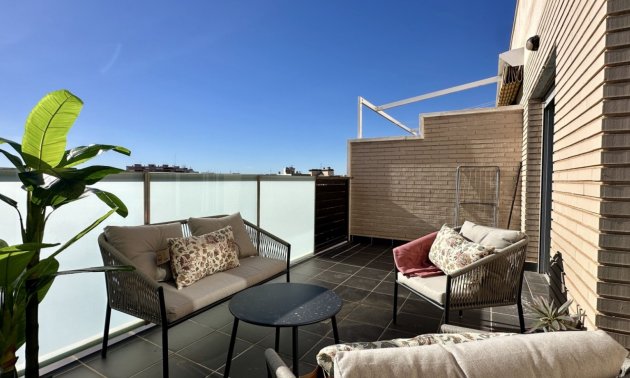 Resale - Apartment / flat -
Torrevieja - Torrevieja - Centre