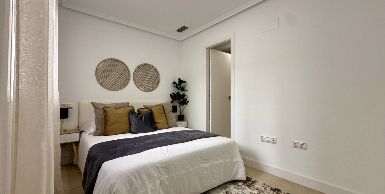 Resale - Apartment / flat -
Torrevieja - Torrevieja - Centre