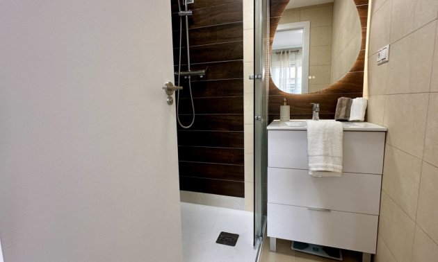 Resale - Apartment / flat -
Torrevieja - Torrevieja - Centre