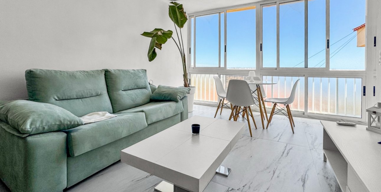 Resale - Apartment / flat -
Torrevieja - Rocio del Mar