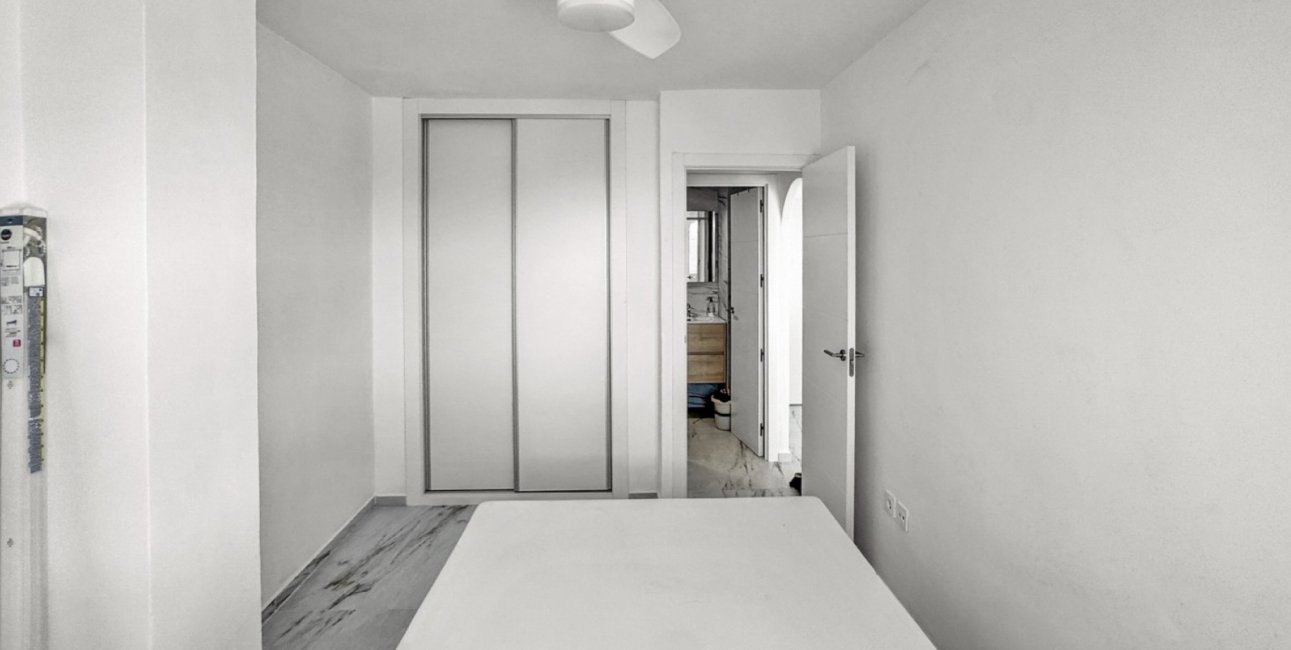 Resale - Apartment / flat -
Torrevieja - Rocio del Mar