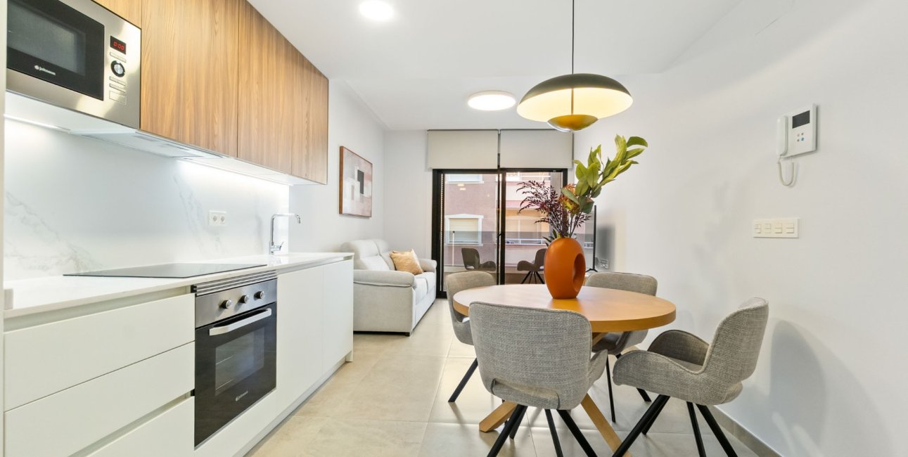 Resale - Apartment / flat -
Torrevieja - Playa Del Cura