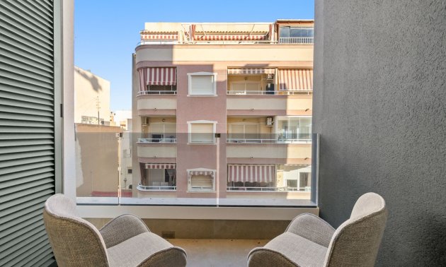 Resale - Apartment / flat -
Torrevieja - Playa Del Cura