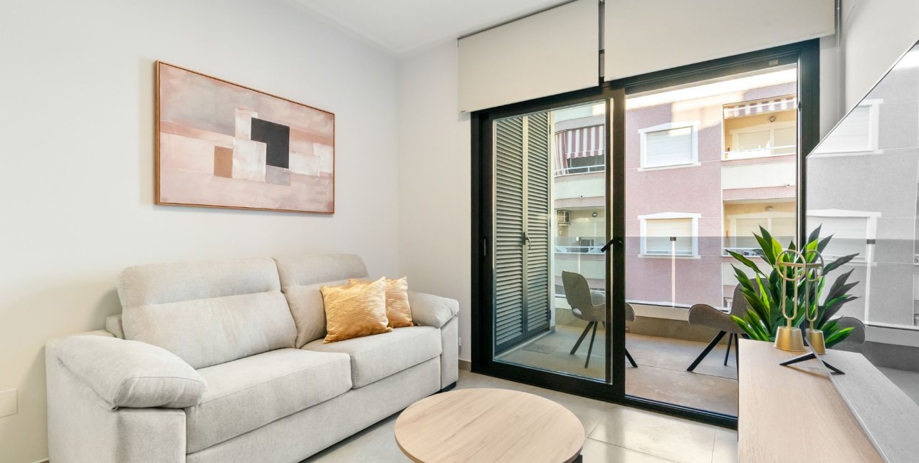 Resale - Apartment / flat -
Torrevieja - Playa Del Cura