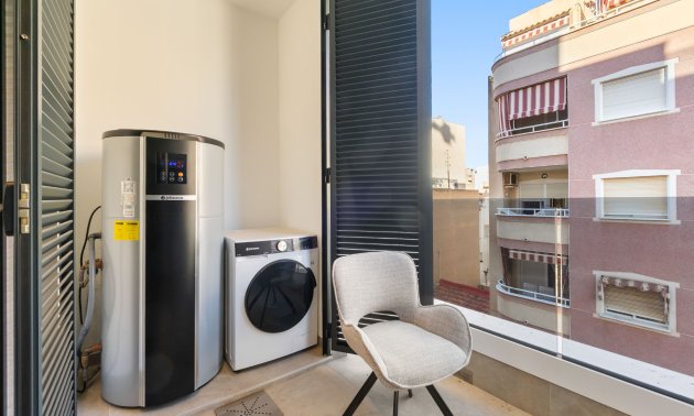 Resale - Apartment / flat -
Torrevieja - Playa Del Cura