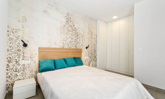 Resale - Apartment / flat -
Torrevieja - Playa Del Cura