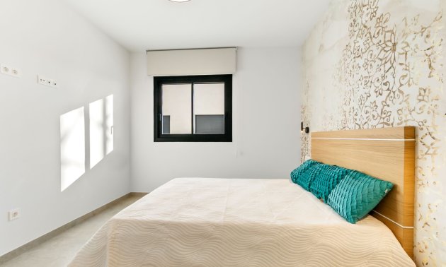 Resale - Apartment / flat -
Torrevieja - Playa Del Cura