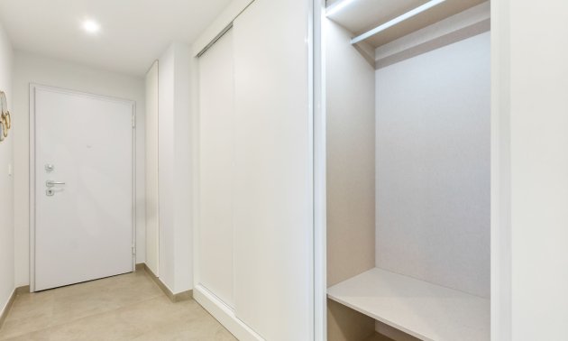Resale - Apartment / flat -
Torrevieja - Playa Del Cura