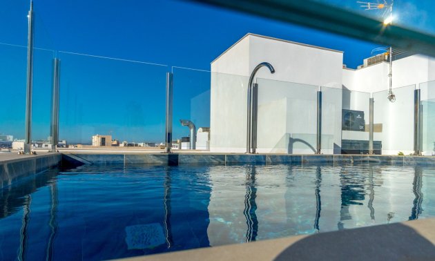 Resale - Apartment / flat -
Torrevieja - Playa Del Cura