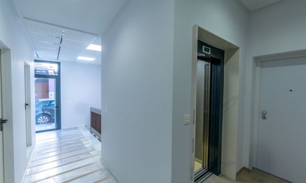 Resale - Apartment / flat -
Torrevieja - Playa Del Cura