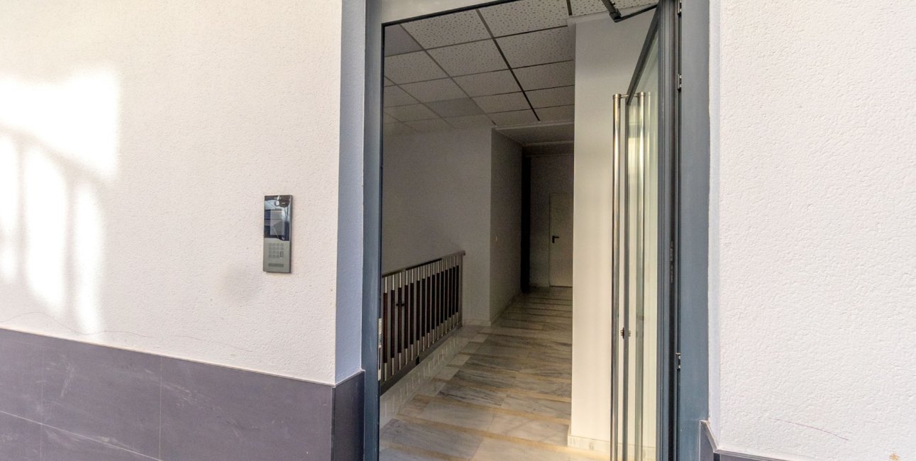 Resale - Apartment / flat -
Torrevieja - Playa Del Cura